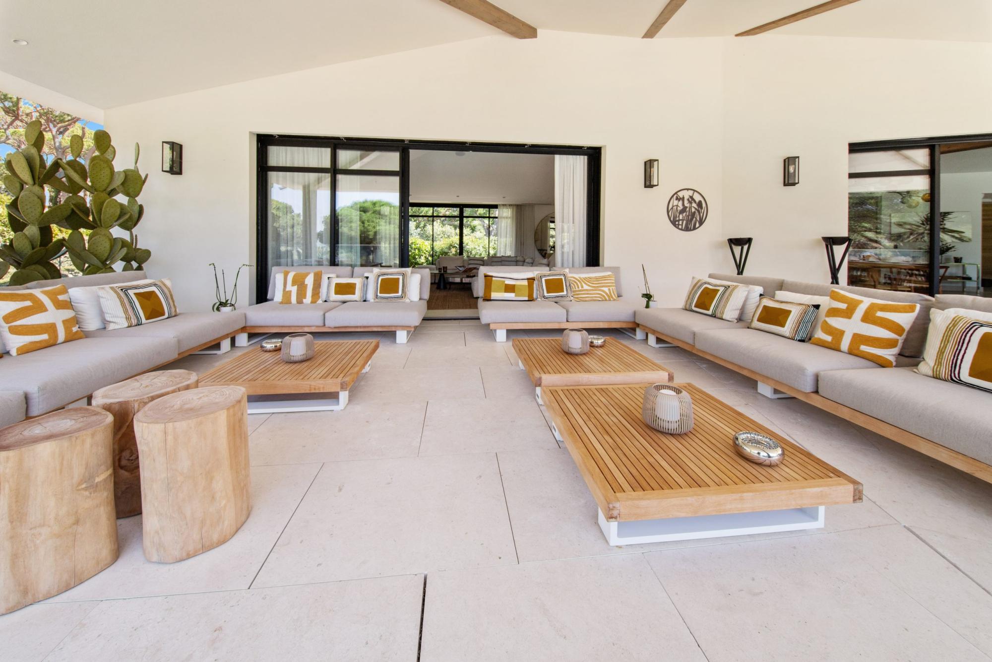 Villa Bisou — 23